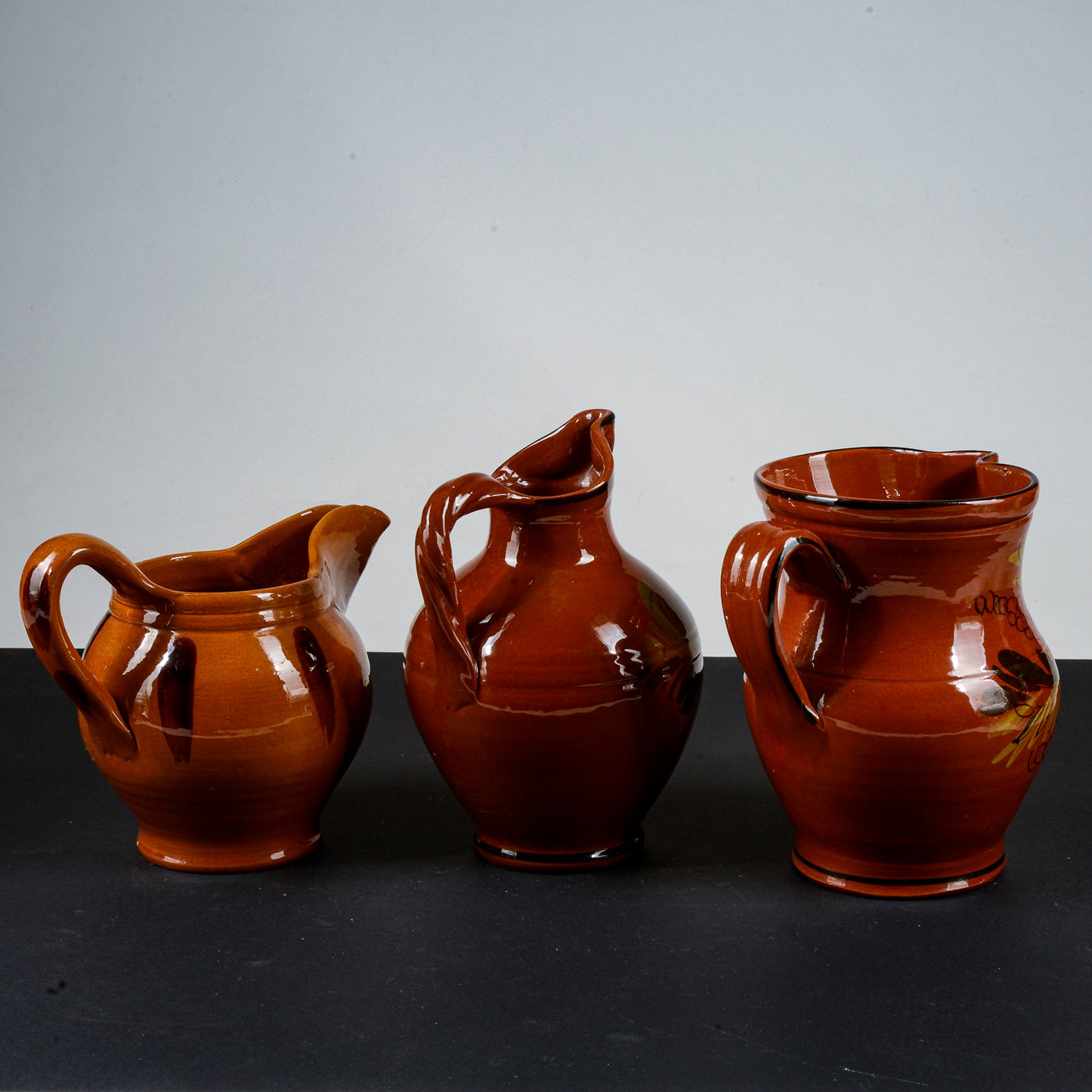 Set tre brocche terracotta  smaltata epoca primo 1900
