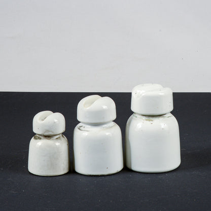Set tre passa cavi alta tensione vintage porcellana bianca
