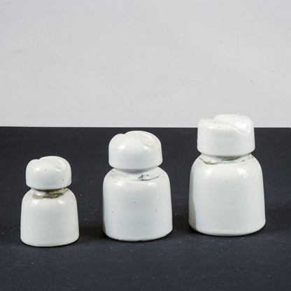 Set tre passa cavi alta tensione vintage porcellana bianca