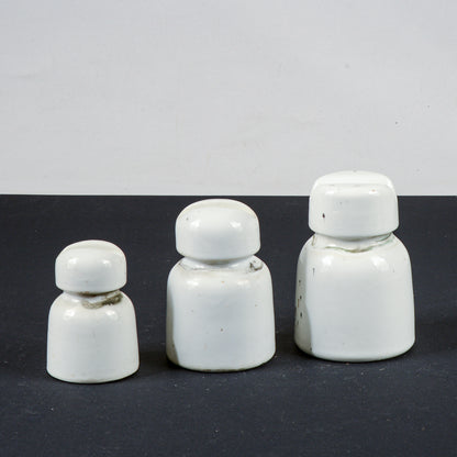 Set tre passa cavi alta tensione vintage porcellana bianca