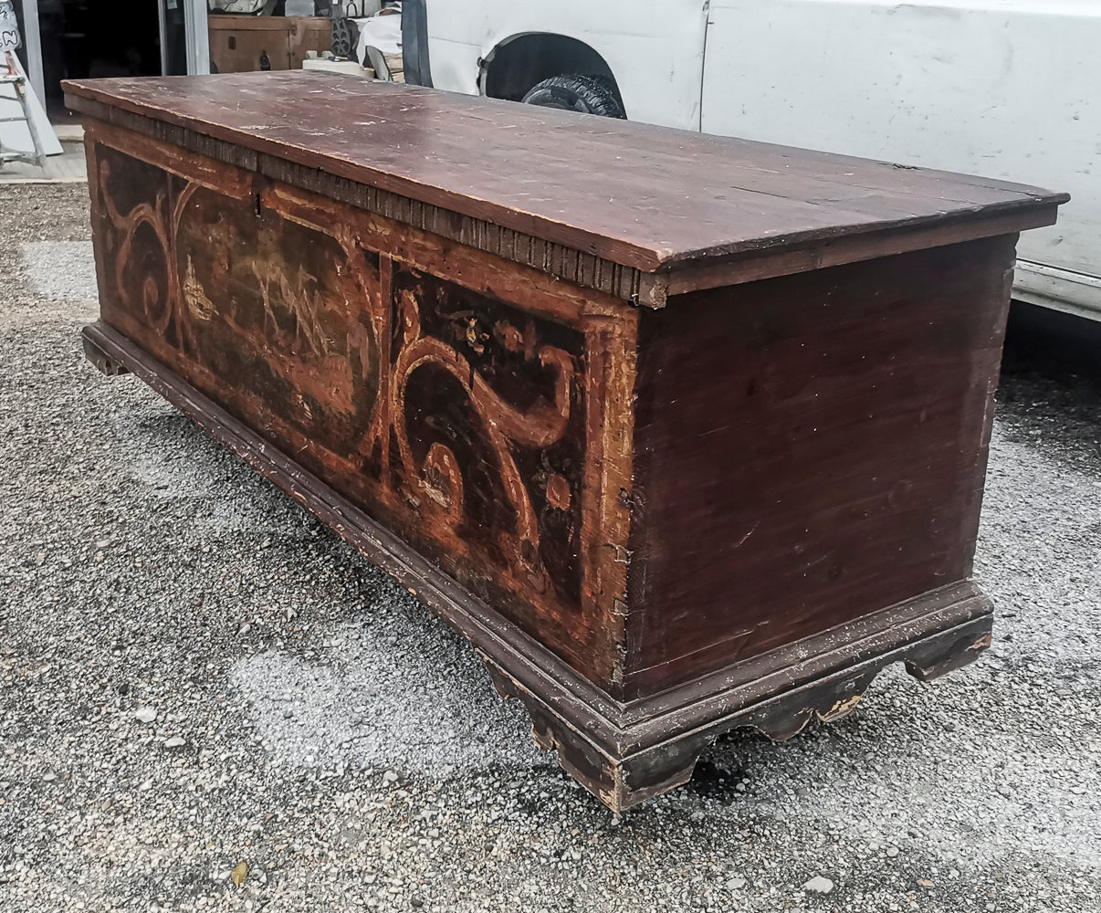 Cassa antica in legno massello con fronte dipinto  epoca 800