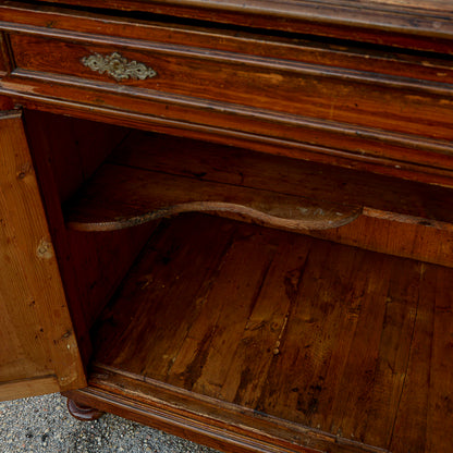 Credenza cassetto e 2 ante in legno di abete laccato Italia epoca 1800