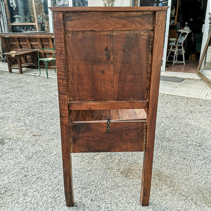 Culla letto in legno massello con struttura interna basculante e balaustre pieghevoli apribili Italia epoca