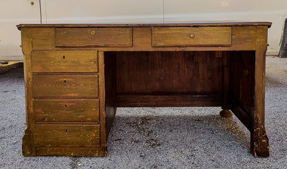 Scrivania a cattedra con 6 cassetti in legno massello di abete Italia fine 1800