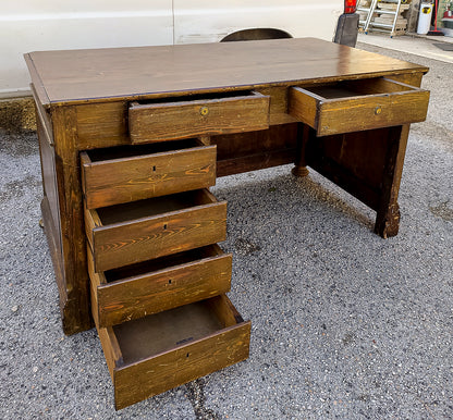 Scrivania a cattedra con 6 cassetti in legno massello di abete Italia fine 1800