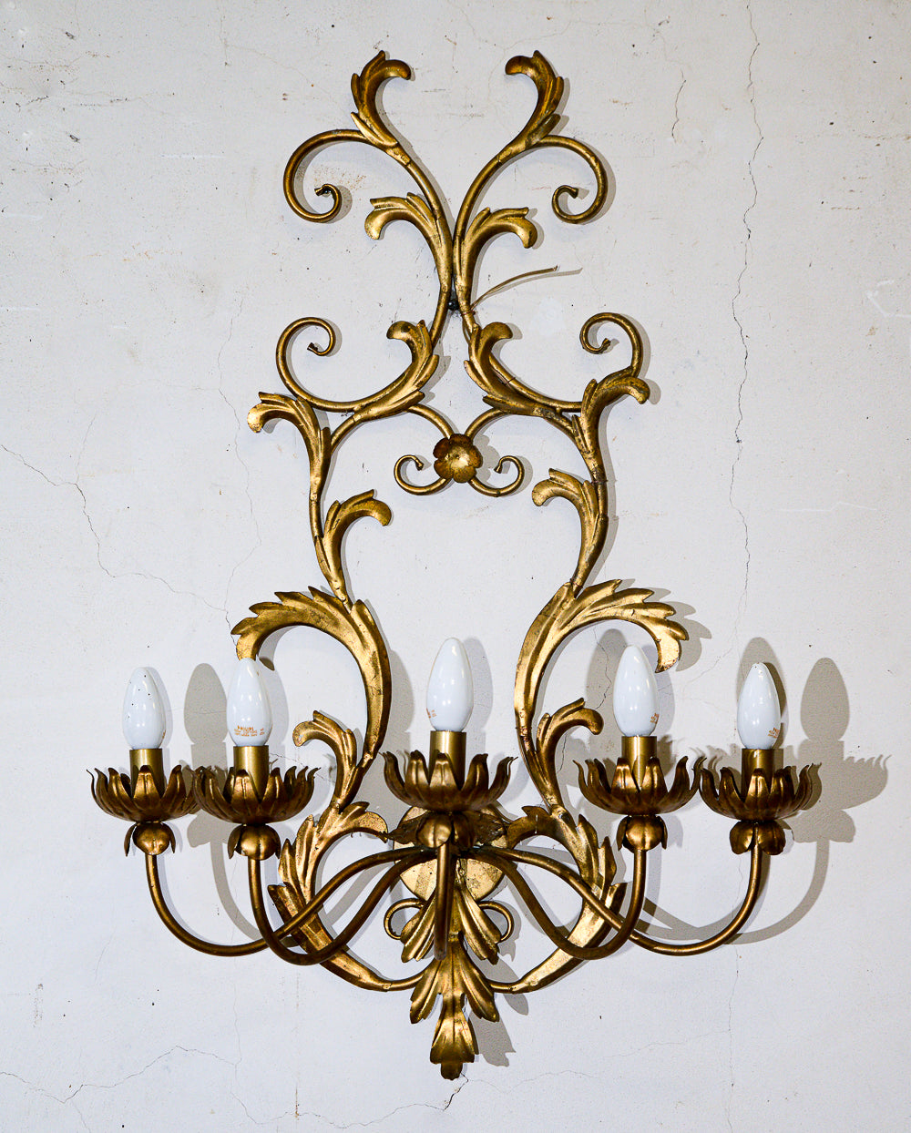 lampada applique in ferro battuto decorato dorato a 5 luci stile Banci Firenze