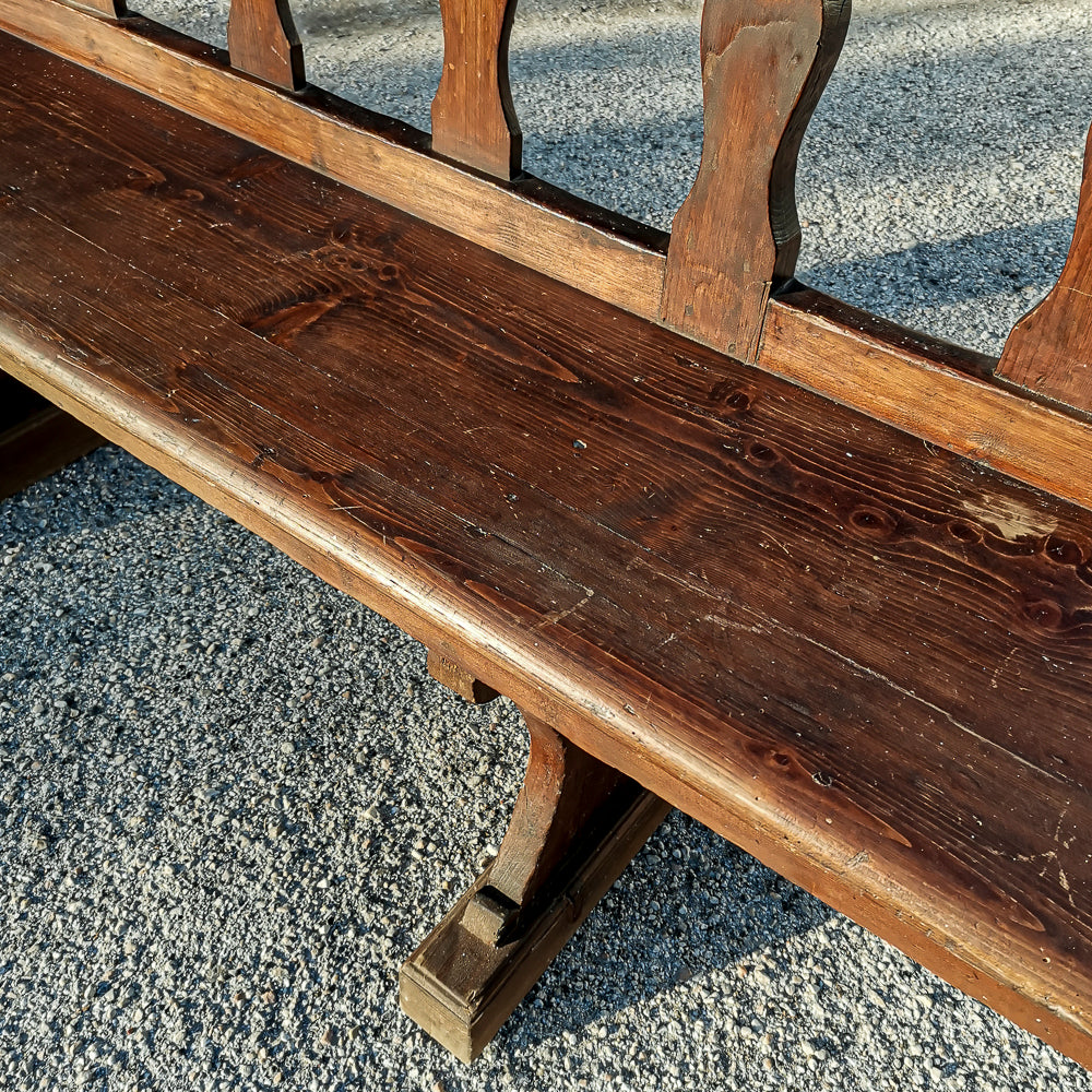 panca in legno con decori a colonna stilizzata primo 900
