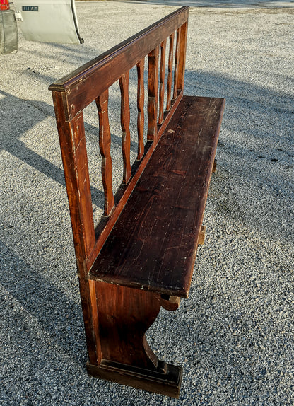 panca in legno con decori a colonna stilizzata primo 900