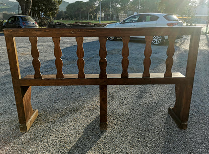 panca in legno con decori a colonna stilizzata primo 900
