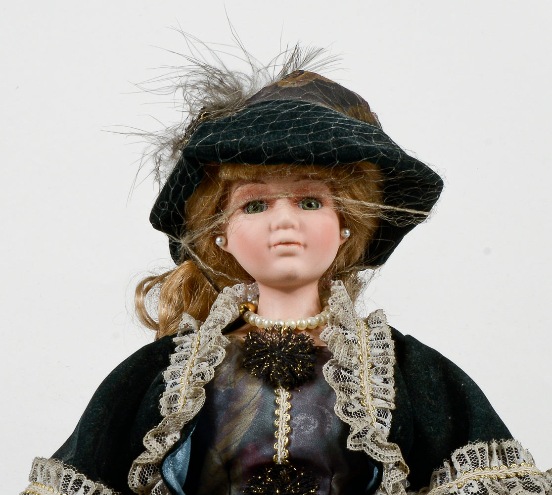 Bambola in porcellana Victorian Dolls - Rebecca Bambola Victorian Dolls - Italia