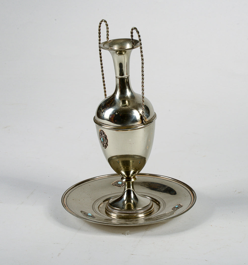 Set piatto e anfora decoro centrotavola in metallo argentato e turchese
