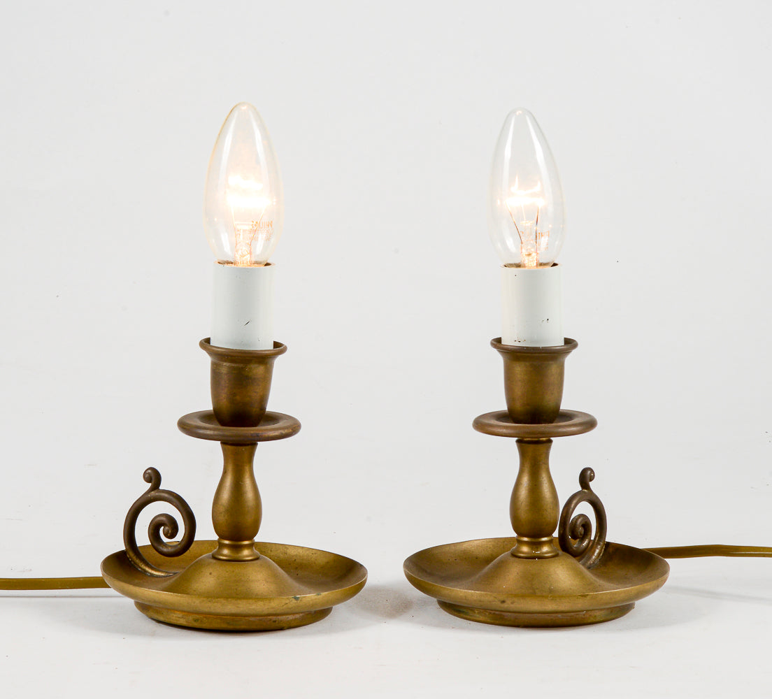 Coppia piccole bugie lampade da tavolo in ottone porta candele elettrificate funzionanti