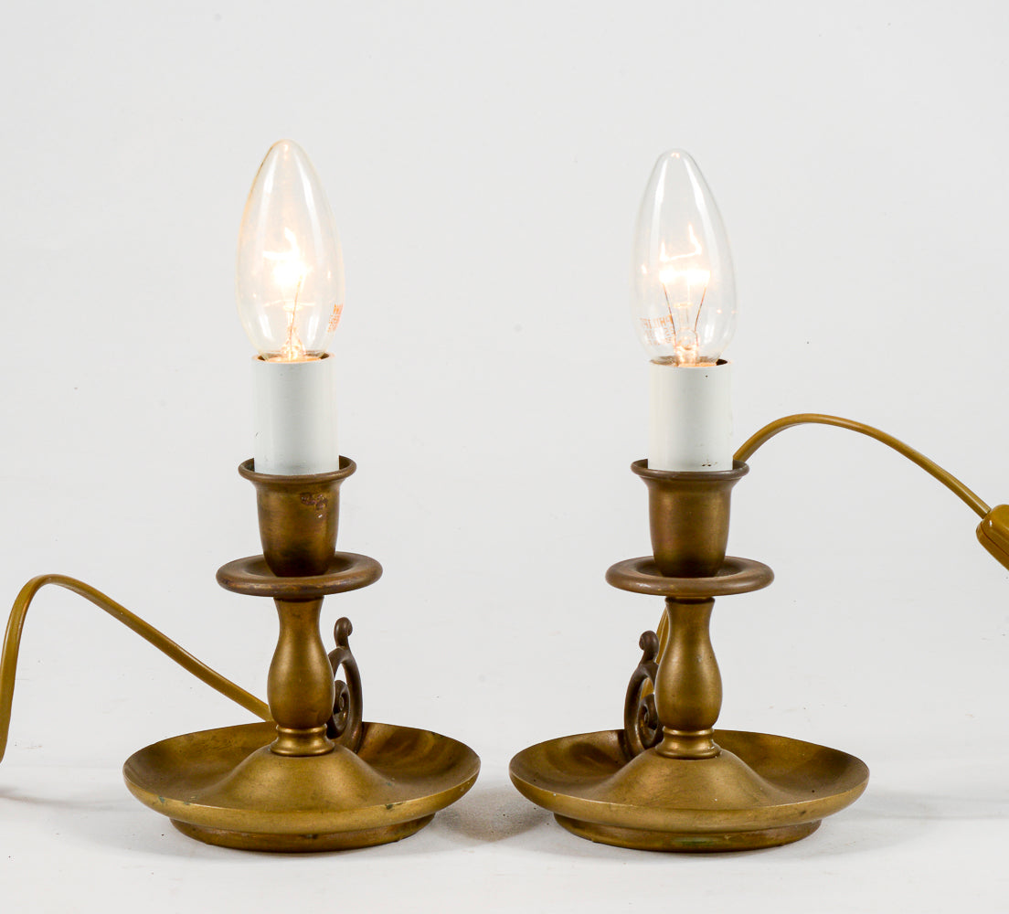 Coppia piccole bugie lampade da tavolo in ottone porta candele elettrificate funzionanti