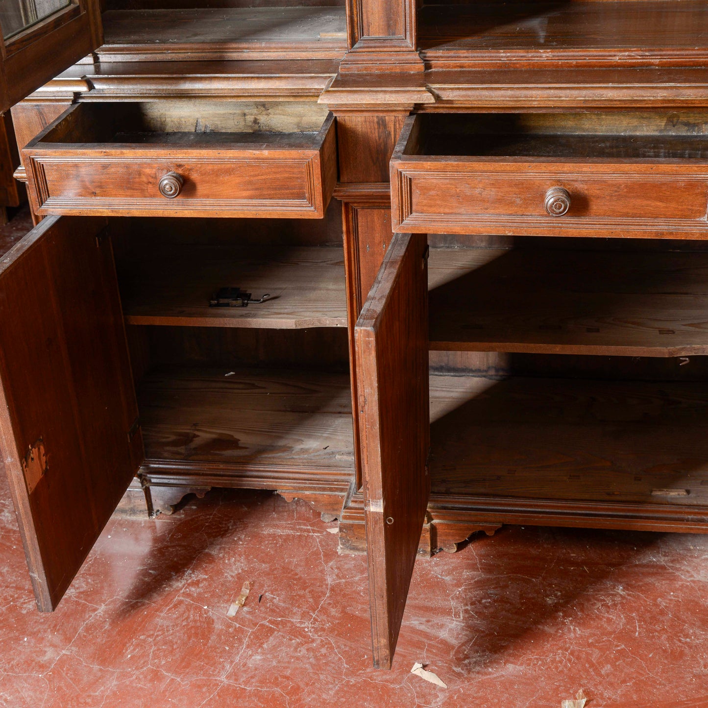 Credenza Due Corpi