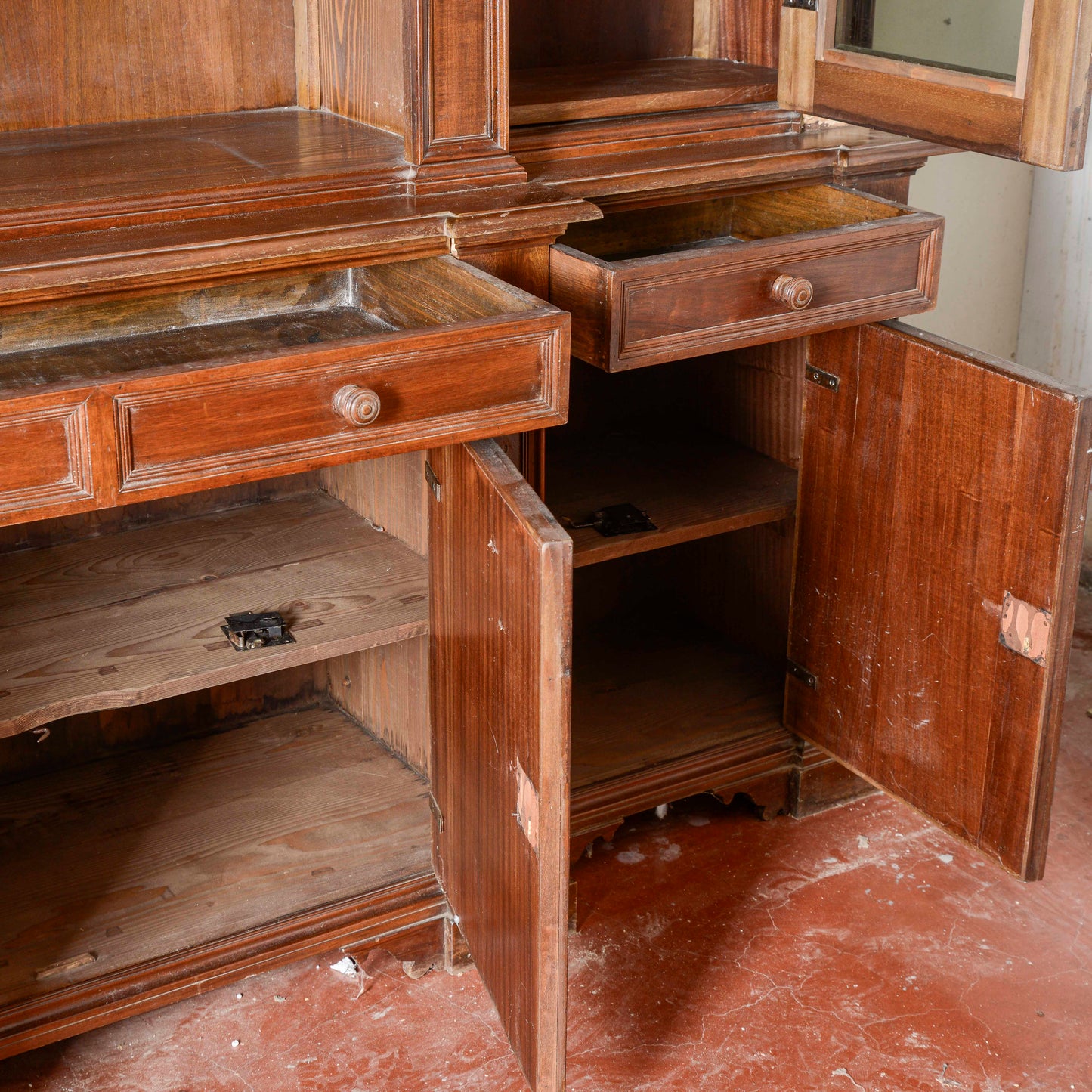 Credenza Due Corpi