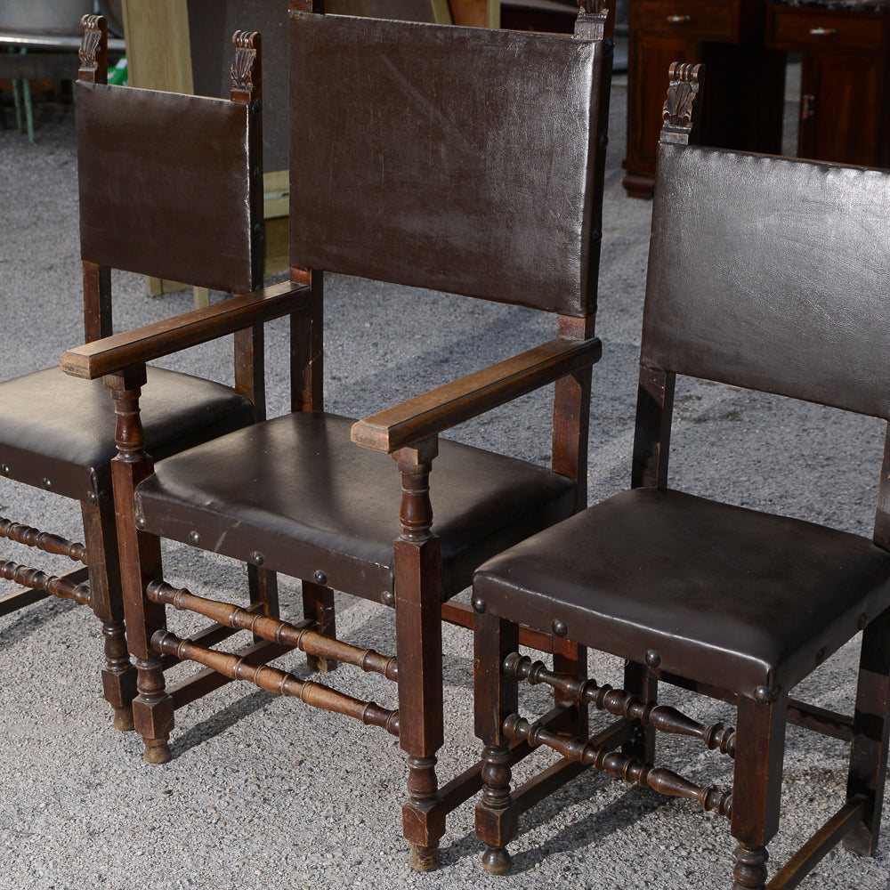 Set Di Tre Sedie Con Capotavola E Sedie In Legno E Similpelle