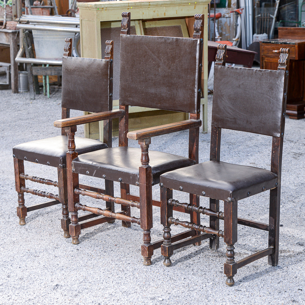 Set Di Tre Sedie Con Capotavola E Sedie In Legno E Similpelle