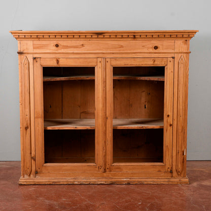 Credenza parte sopra in abete Italia fine XIX secolo