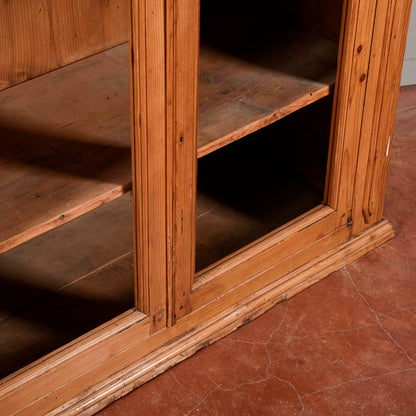Credenza parte sopra in abete Italia fine XIX secolo