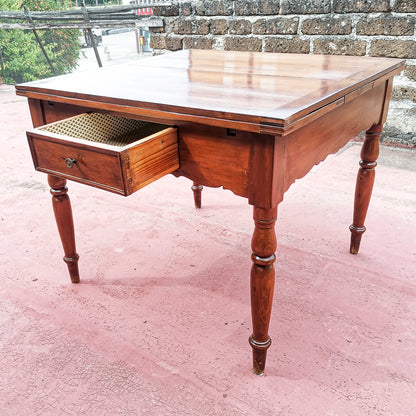 Tavolo allungabile a tiro in legno di abete massello Italia epoca 800