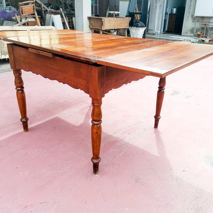 Tavolo allungabile a tiro in legno di abete massello Italia epoca 800