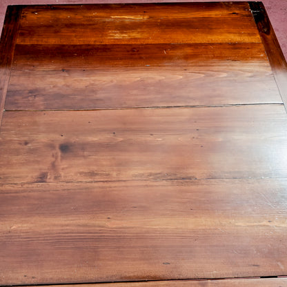 Tavolo allungabile a tiro in legno di abete massello Italia epoca 800