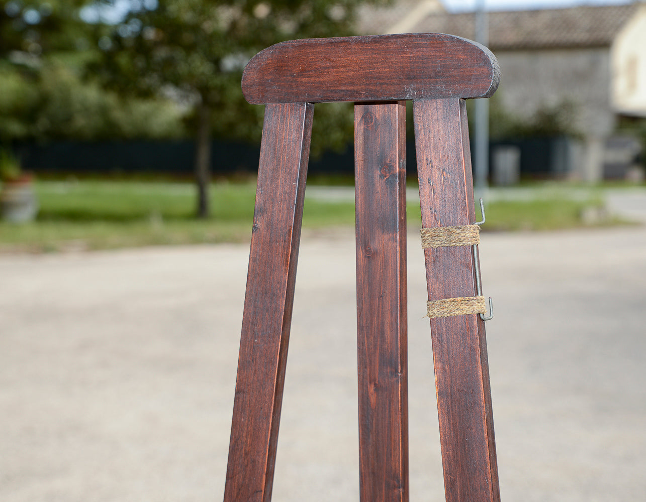 Cavalletto da pittore per quadri in legno senza perni Italia epoca primo 900