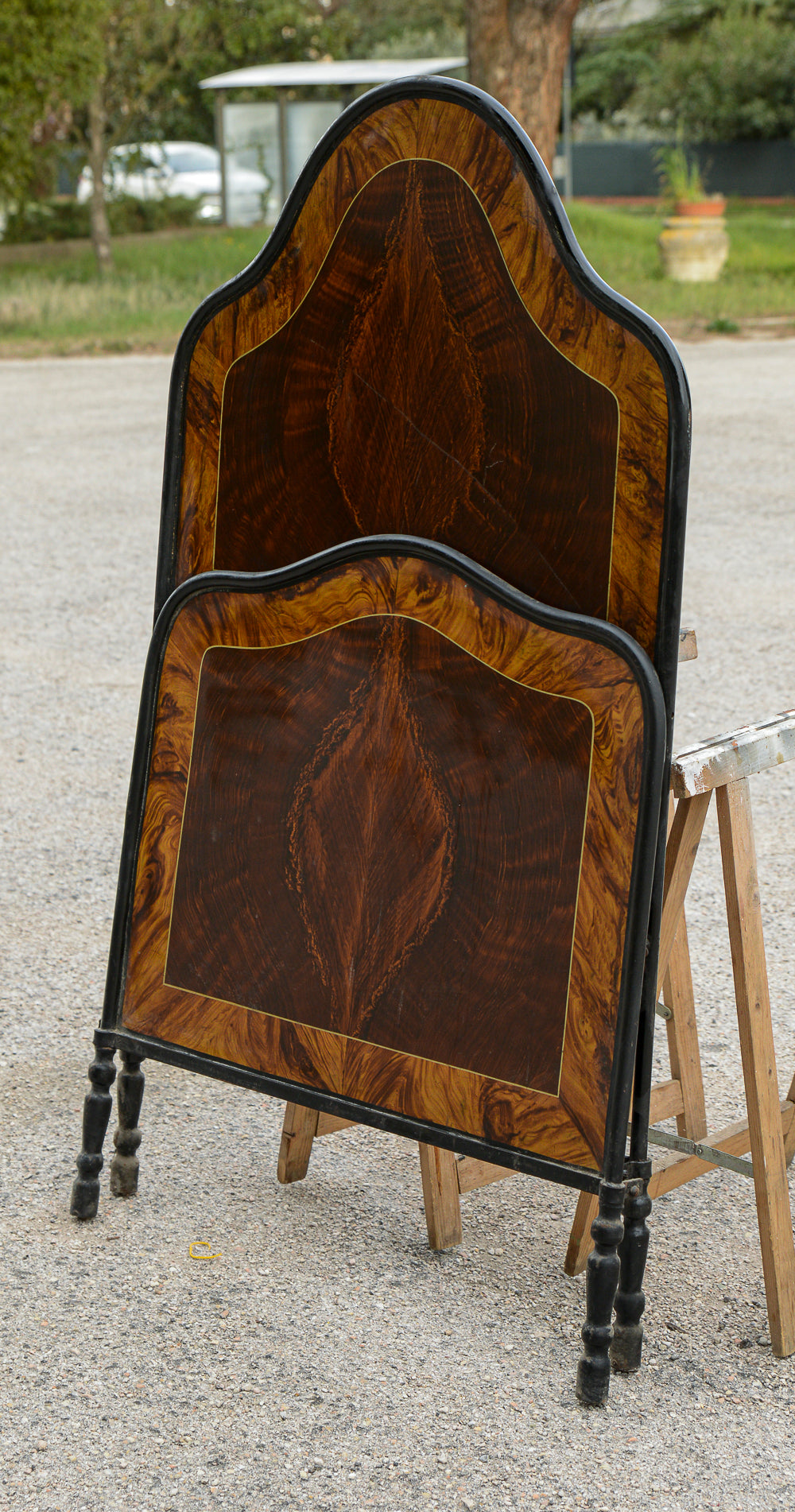 Letto in ferro battuto singolo  dipinto finto legno epoca primo 900
