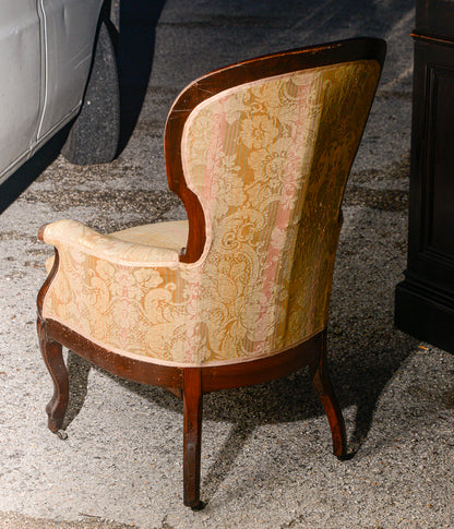 Poltrona in noce epoca Luigi Filippo con seduta realizzata per nascondere comoda bagno wc in legno meta 800