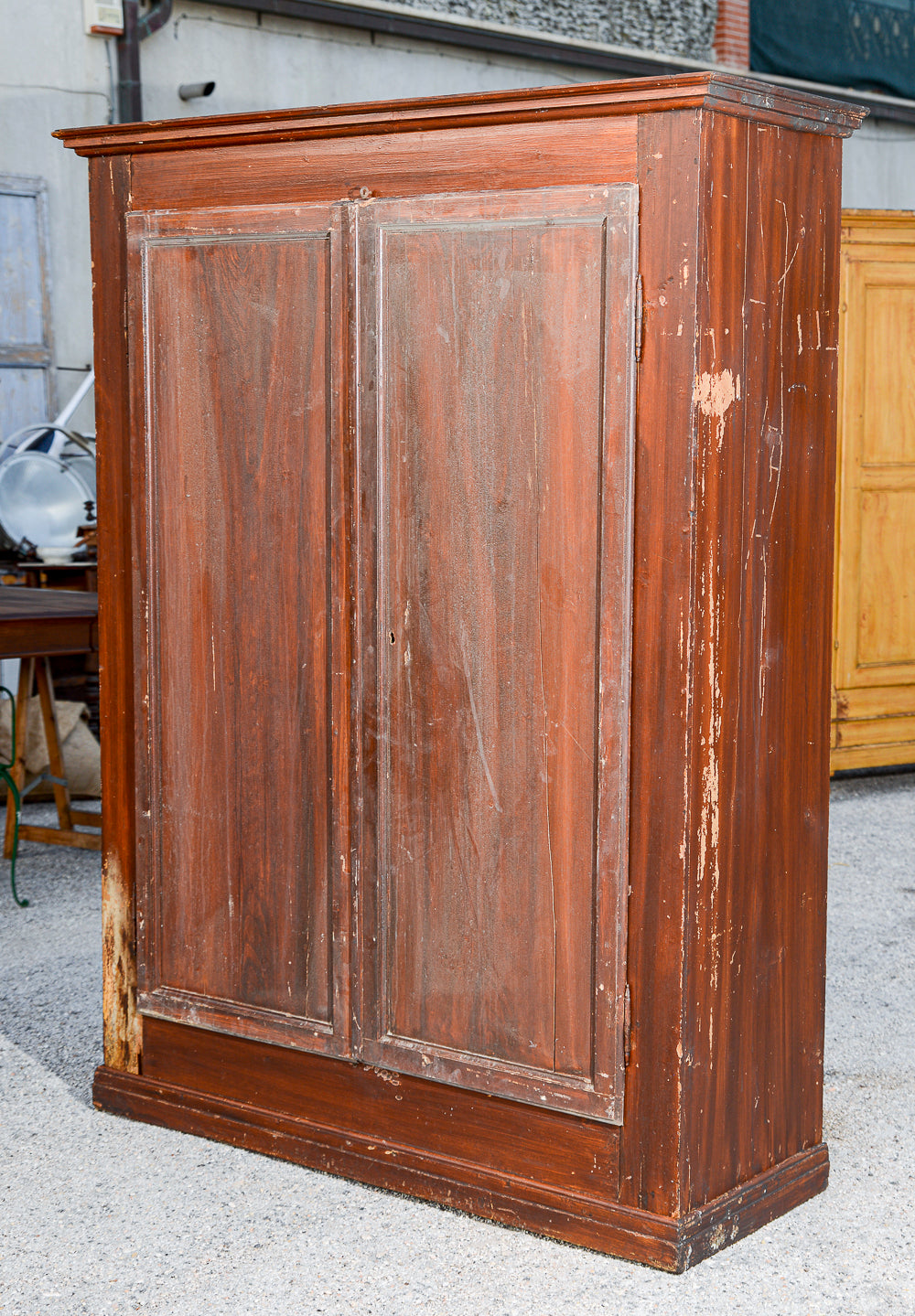 Armadio a due ante laccato epoca 800 legno abete senza schiena