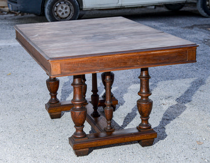 Tavolo liberty  in noce allungabile epoca primo 900