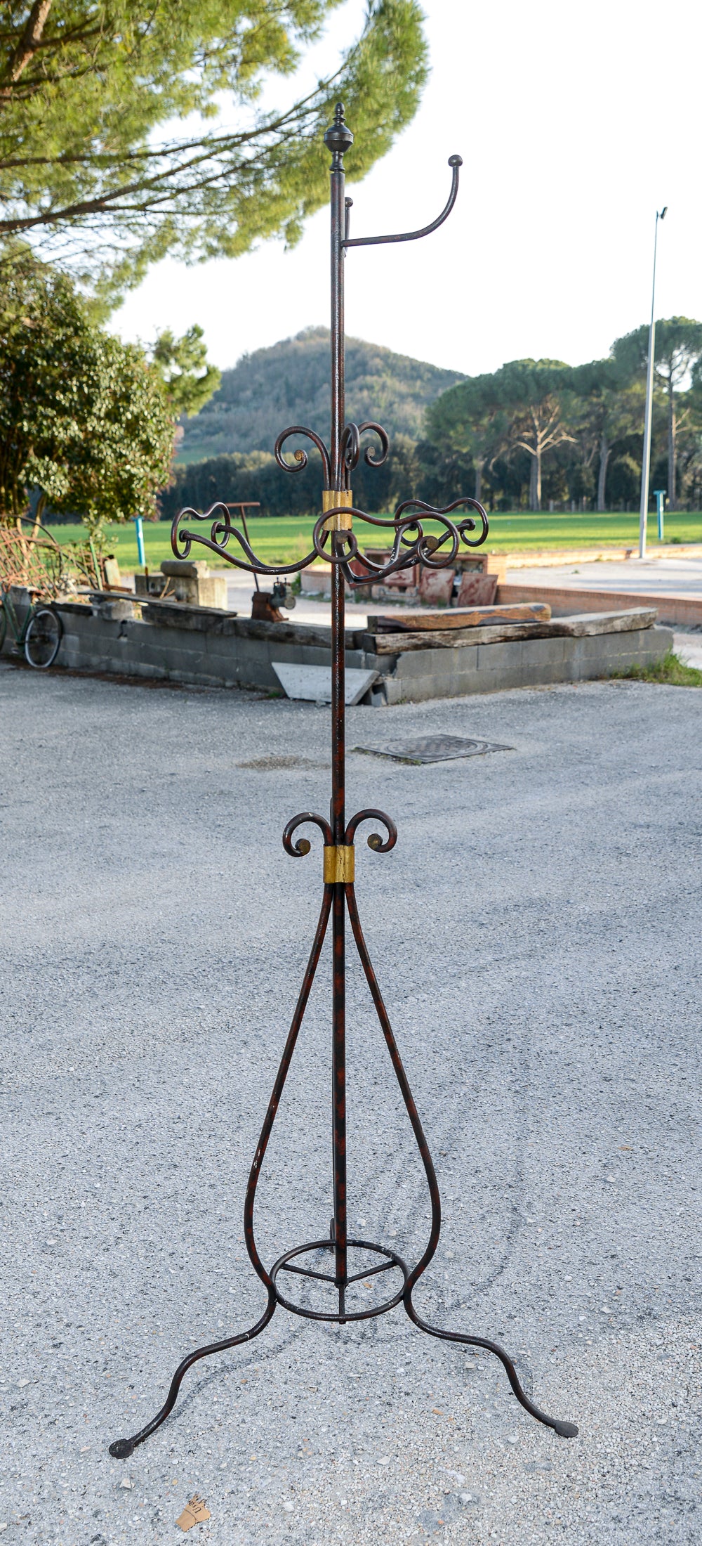 Appendiabiti in ferro battuto originale dell' epoca 1800