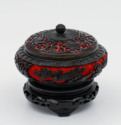 Vaso cloisonnet  in metallo smaltato e decori esterni rosso e nero base in legno Cina  1980