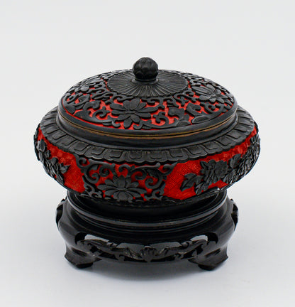 Vaso cloisonnet  in metallo smaltato e decori esterni rosso e nero base in legno Cina  1980