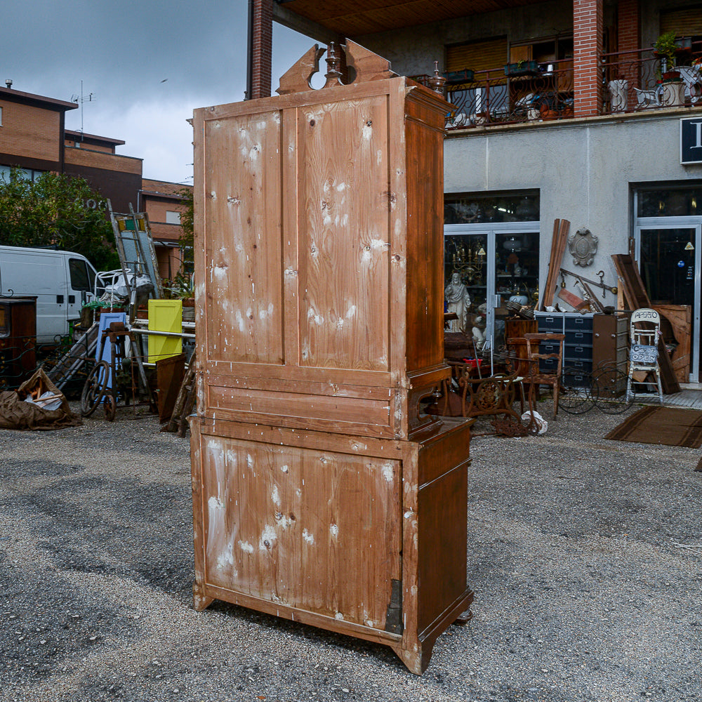Credenza due corpi in legno di abete Italia epoca fine 800