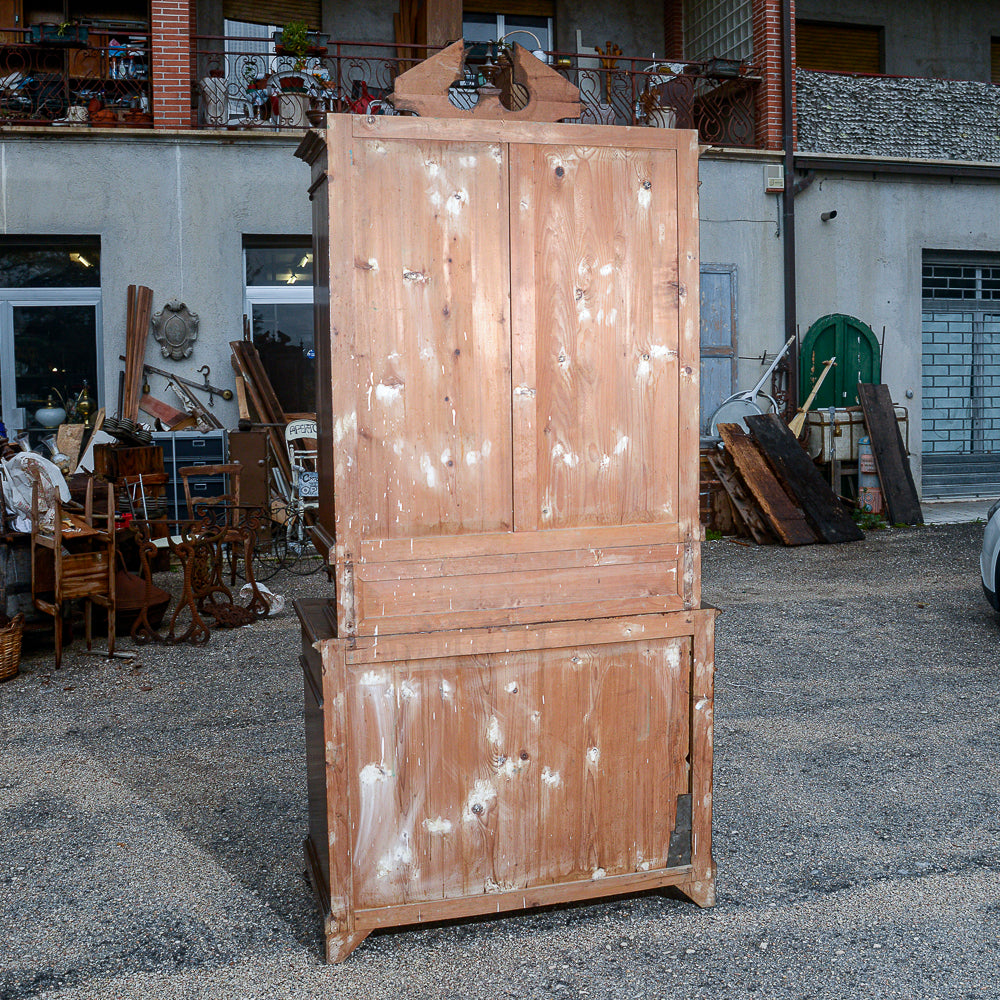 Credenza due corpi in legno di abete Italia epoca fine 800
