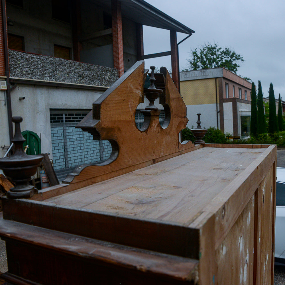 Credenza due corpi in legno di abete Italia epoca fine 800