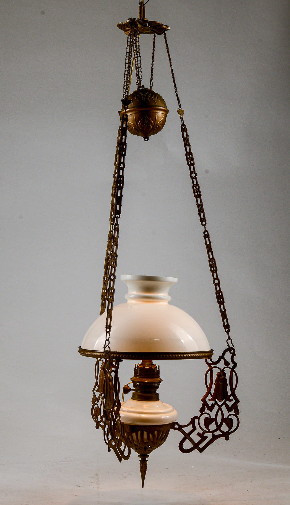 Lampadario in metallo con catene saliscendi epoca art noveau liberty