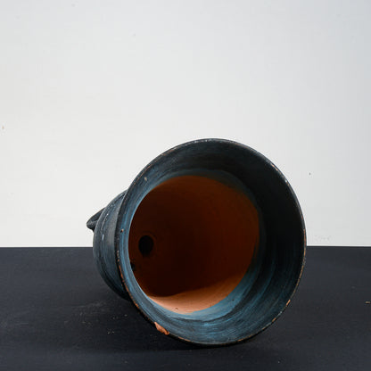 Campana nera in terracotta