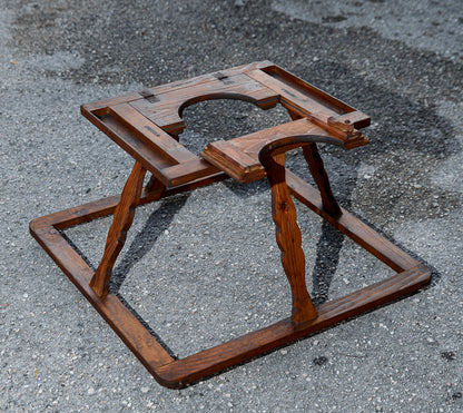 Girello per bambini costruito in legno di di abete epoca 800