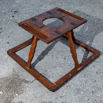Girello per bambini costruito in legno di di abete epoca 800