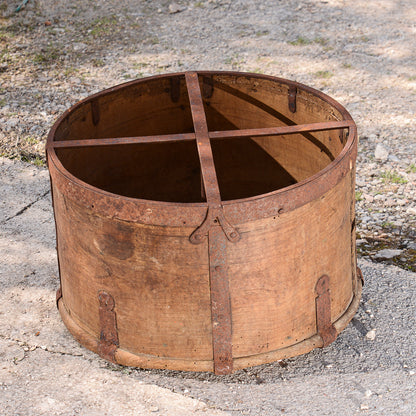 Misura per grano grande in legno con rinforzi in metallo Italia epoca fine 800