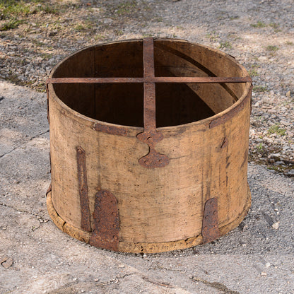 Misura per grano grande circolare in legno con riforzi in metallo Italia epoca fine 800