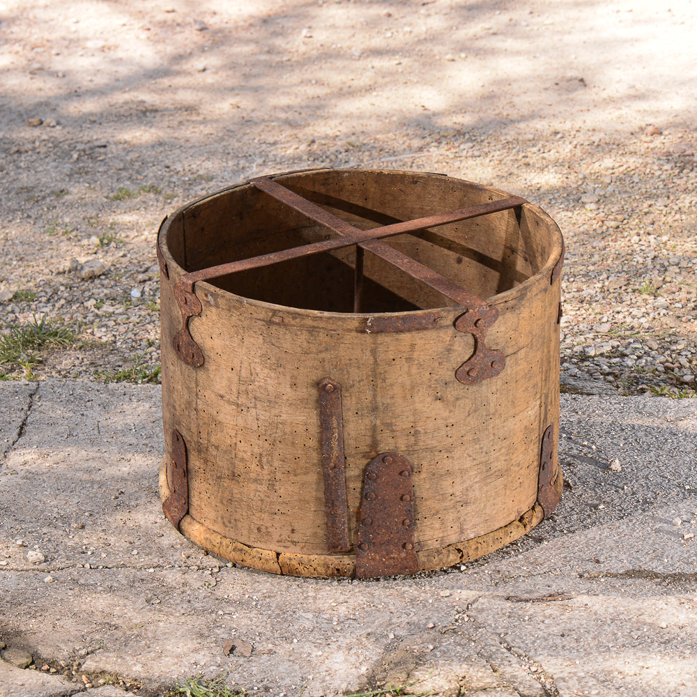 Misura per grano grande circolare in legno con riforzi in metallo Italia epoca fine 800