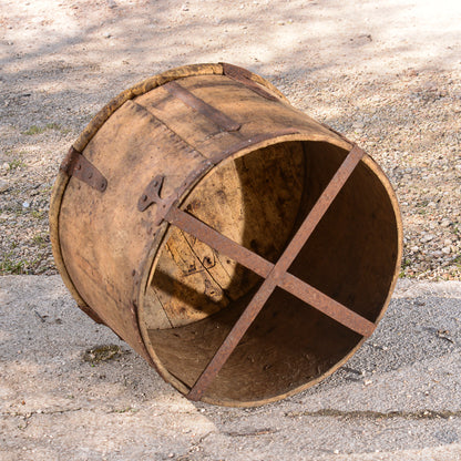 Misura per grano grande circolare in legno con riforzi in metallo Italia epoca fine 800