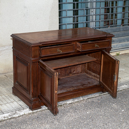 Credenza due cassetti due ante in legno di abete massello  Italia epoca fine 800