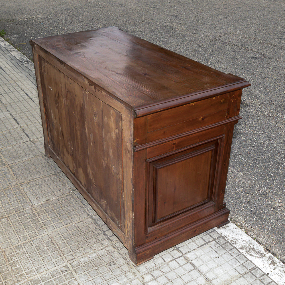Credenza due cassetti due ante in legno di abete massello  Italia epoca fine 800