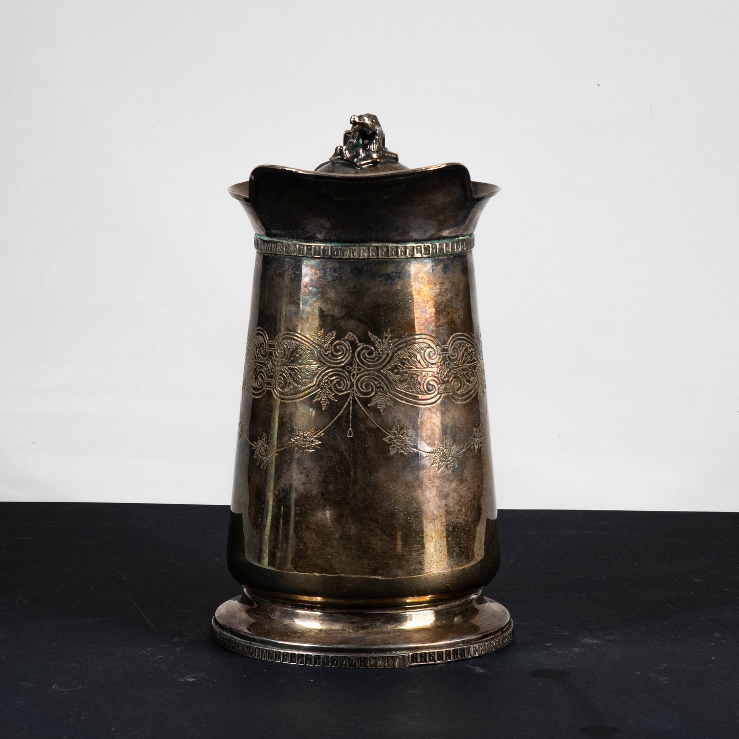 Brocca cioccolatiera in Sheffield con decori incisi e fusione a pieno epoca 1950