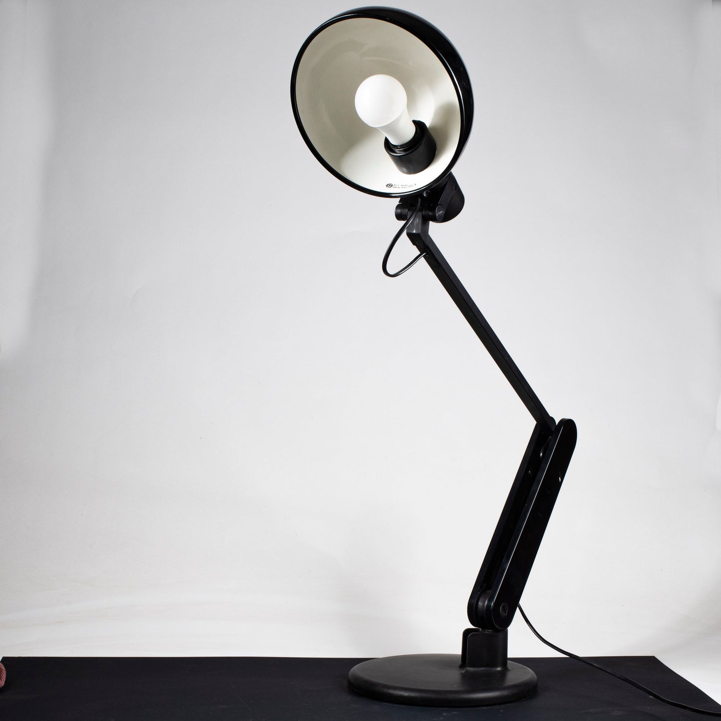 Lampada da tavolo studio Guzzini Harvey 1980