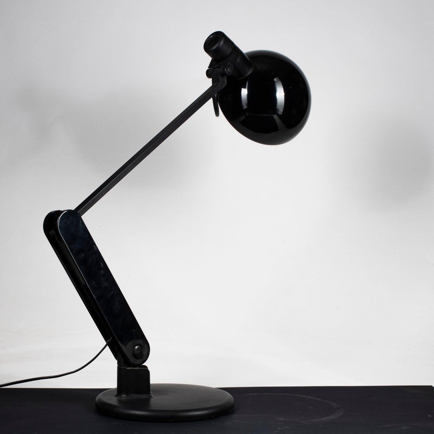 Lampada da tavolo studio Guzzini Harvey 1980